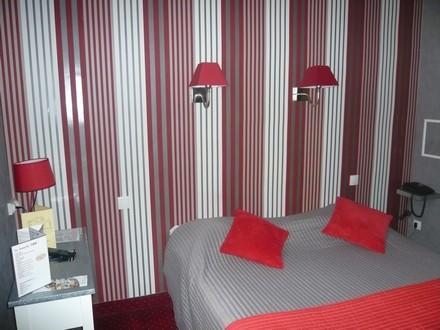 בלואה Hotel - Restaurant Saint Jacques מראה חיצוני תמונה