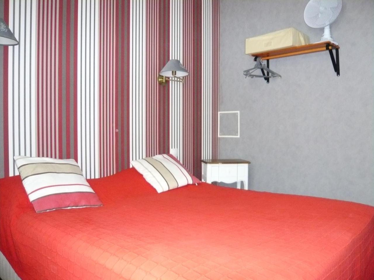 בלואה Hotel - Restaurant Saint Jacques מראה חיצוני תמונה
