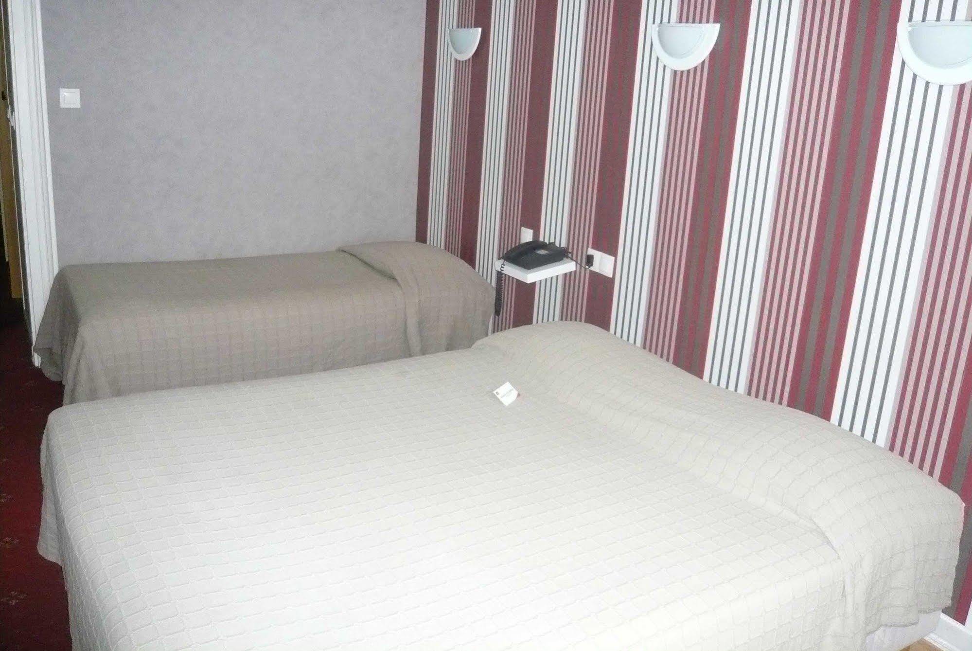 בלואה Hotel - Restaurant Saint Jacques מראה חיצוני תמונה