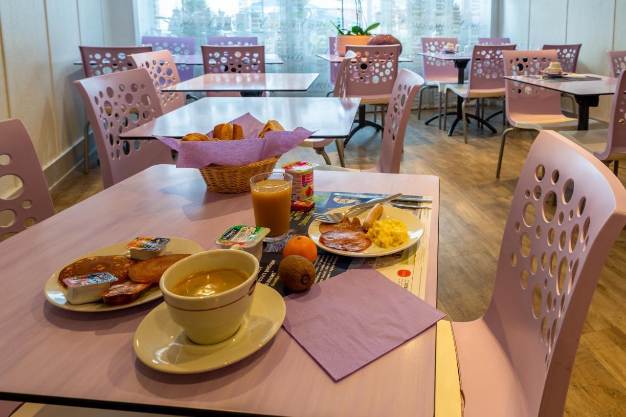 בלואה Hotel - Restaurant Saint Jacques מראה חיצוני תמונה